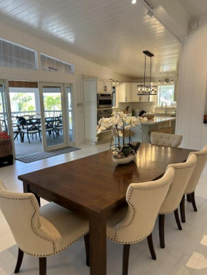 Beautiful updated stilted home makes for a super getaway, home